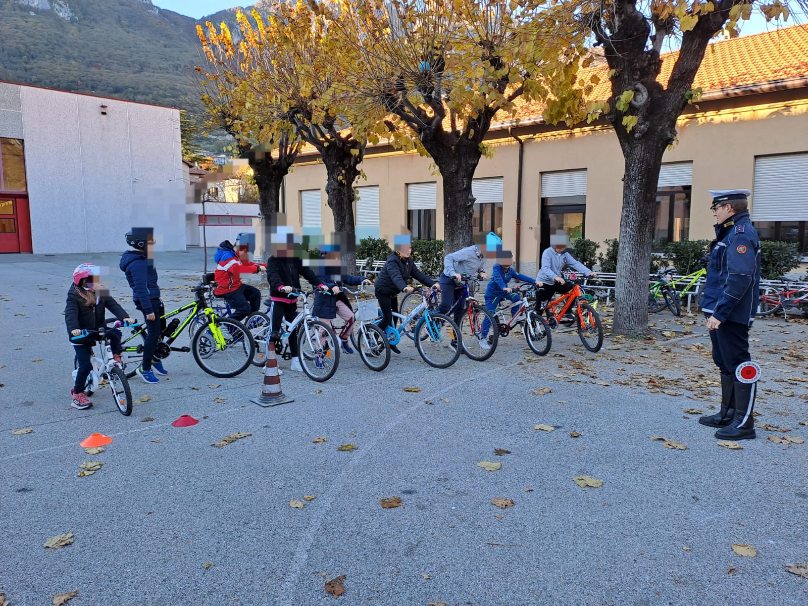 A scuola di educazione stradale con gli Open Day della Polizia